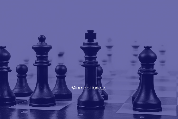 Estrategia diseñada en tablero de ajedrez.